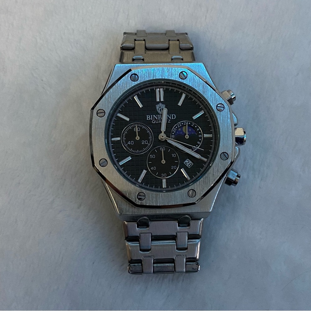 39 millimeter ap style watch